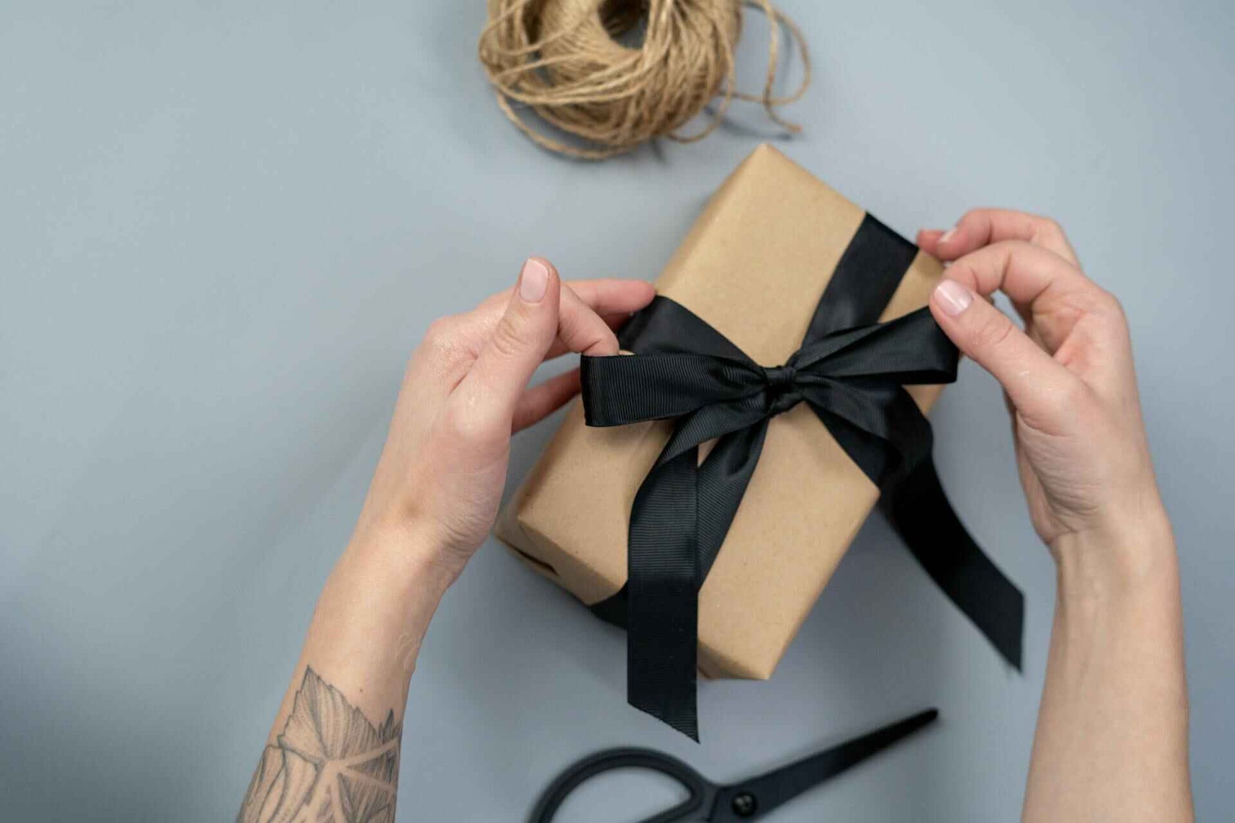 corporate gift ideas; happy work anniversary; gift guide; gift ideas; gift wrapping
