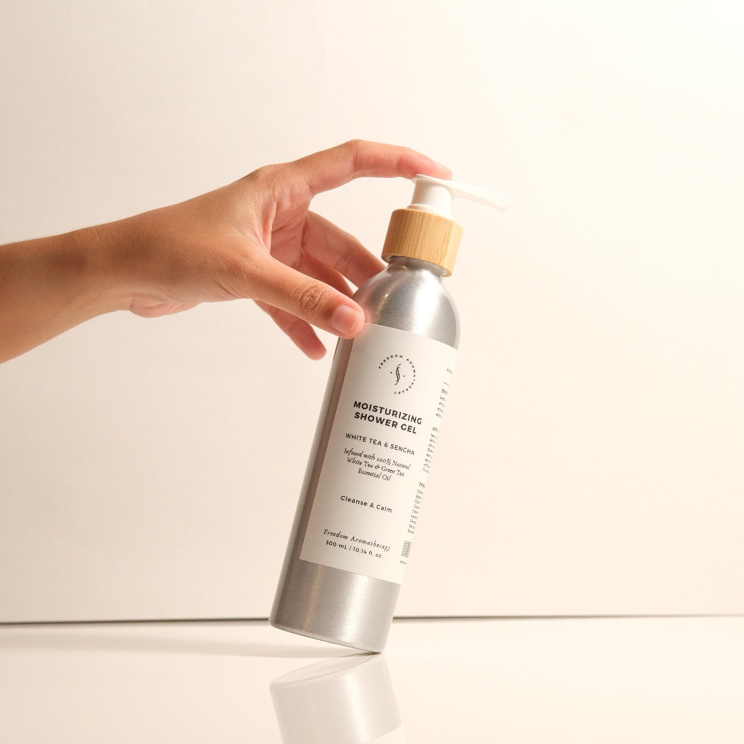 hand holding White Tea & Sencha Moisturizing Shower Gel