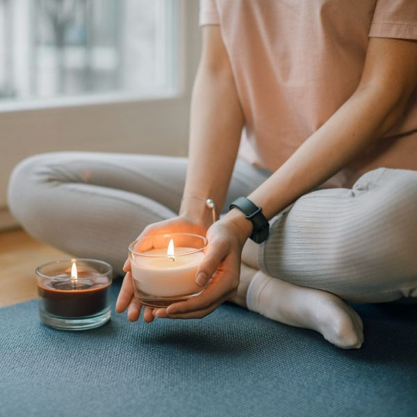 How Do Scented Candles And Reed Diffusers Help You Relax?