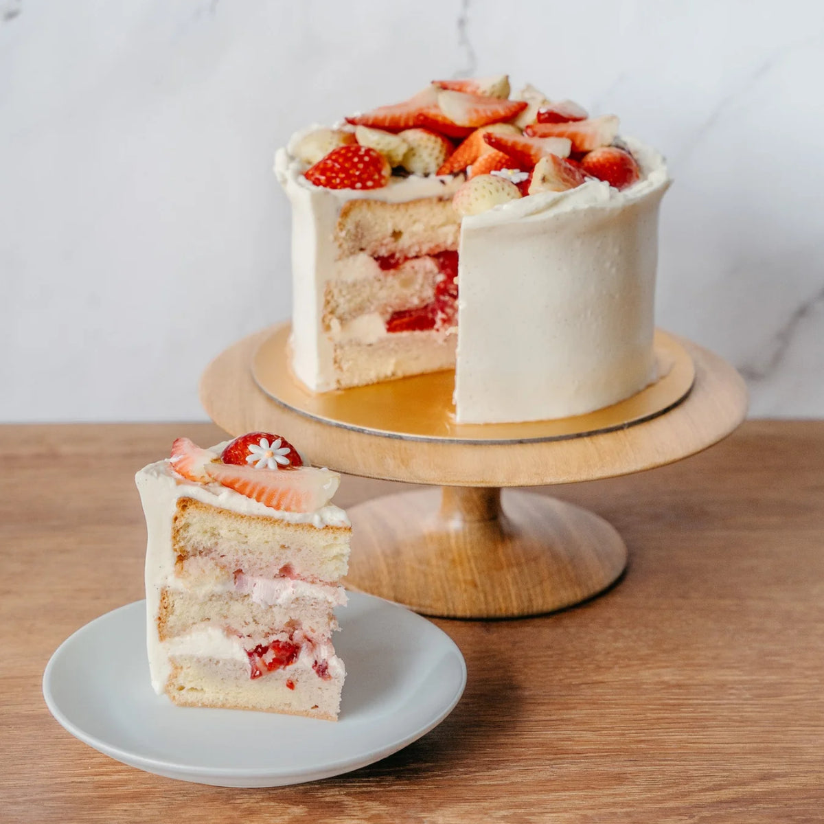strawberry shortcake birthday cake