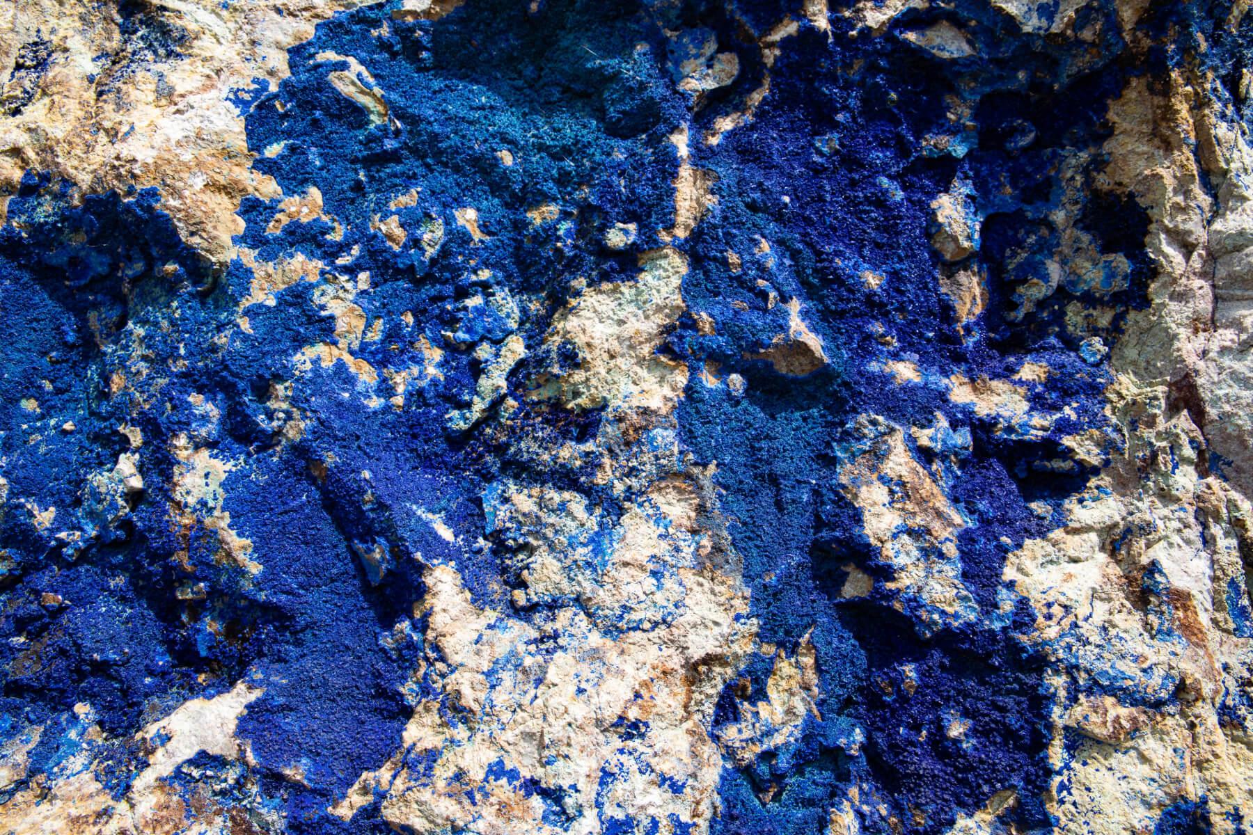 lapis lazuli crystals
