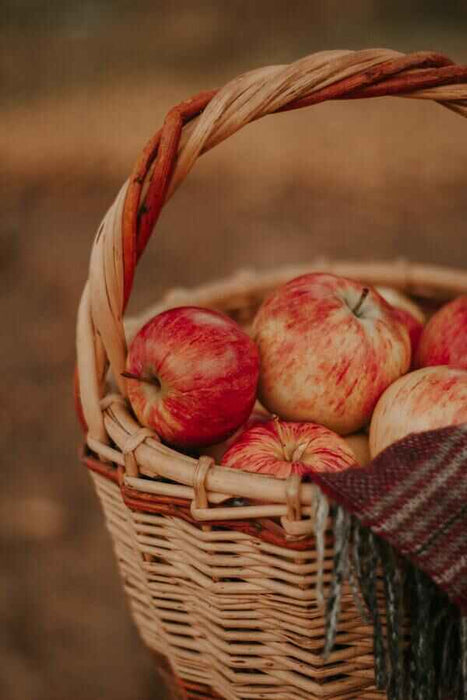 Creating the Perfect Get Well Soon Gift Basket; gift basket ideas; get well soon gift ideas; apples