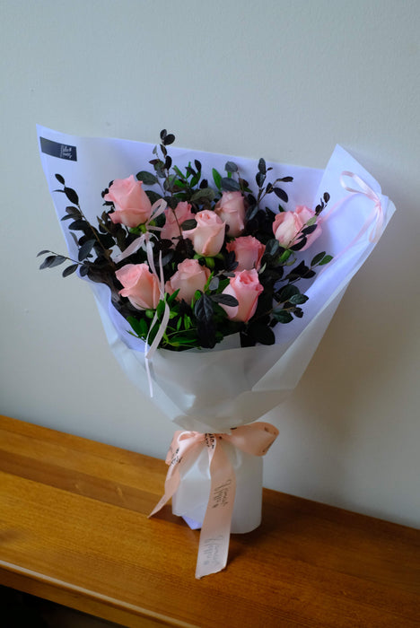 pink roses bouquet