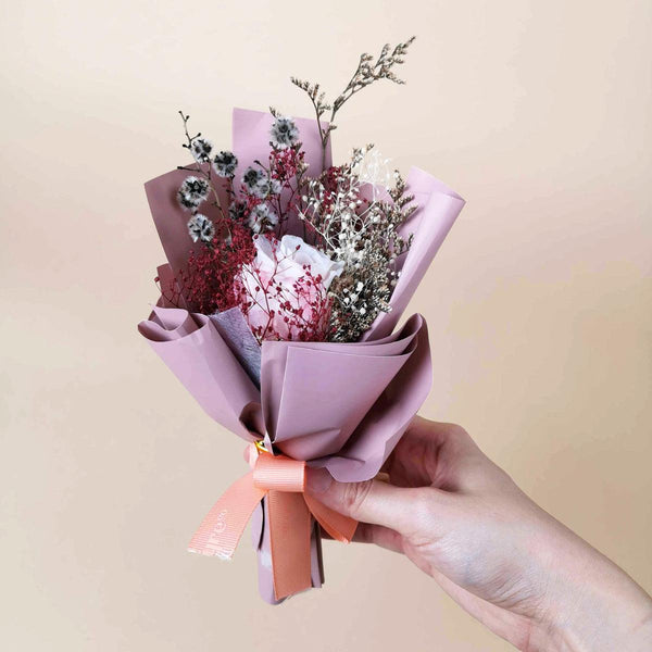 Sweetheart mini preserved flower bouquet